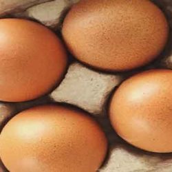 رئیس اتحادیه مرغ تخم‌گذار با اعلام این که وضعیت تولید تخم مرغ در شرایط مطلوب قرار دارد، تاکید کرد که اگر اتفاق غیرمترقبه مانند بیماری پیش نیاید، قیمت این ماده غذایی تغییر نخواهد کرد.