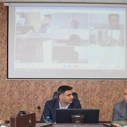 در این جلسه راه های پیشگیری، هشدار، آمادگی، مقابله، بازسازی و بازتوانی در مواجه با بیماری آنفلوآنزای فوق حاد پرندگان تشریح شد